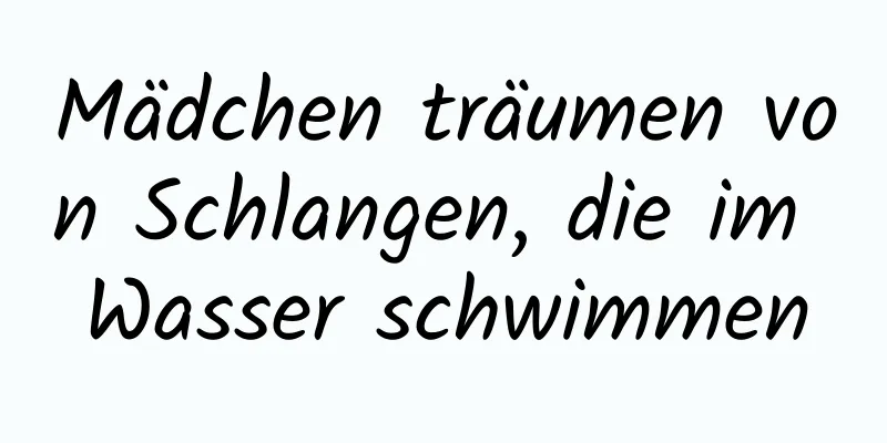 Mädchen träumen von Schlangen, die im Wasser schwimmen